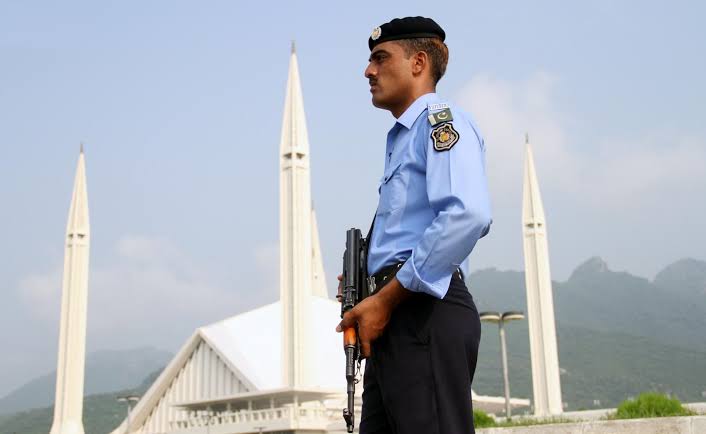 Islamabad Police Asi Slaps Army Major Inquiry Launched The Pakistan Frontier 